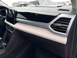 Volkswagen Taos SE FWD 2025