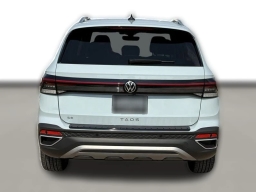 Volkswagen Taos SE FWD 2025
