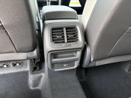 Volkswagen Taos SE FWD 2025
