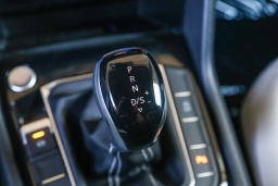 Volkswagen Taos SE FWD 2025