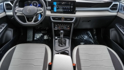 Volkswagen Taos SE FWD 2026
