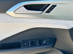 Volkswagen Taos SE FWD 2025