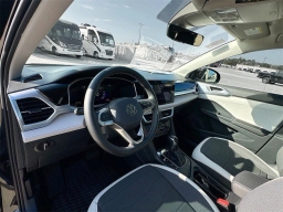 Volkswagen Taos SE FWD 2025