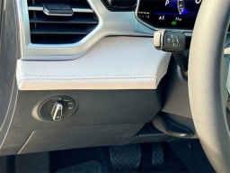 Volkswagen Taos SE FWD 2025