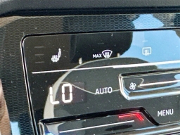 Volkswagen Taos SE FWD 2025