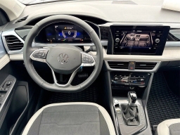 Volkswagen Taos SE FWD 2025