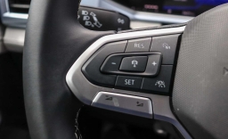 Volkswagen Taos SE FWD 2025