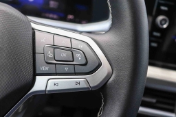 Volkswagen Taos SE FWD 2025