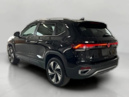 Volkswagen Taos SE 4MOTION 2026
