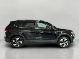 Volkswagen Taos SE 4MOTION 2026