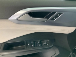 Volkswagen Taos SE 4MOTION 2026