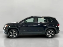 Volkswagen Taos SE 4MOTION 2026