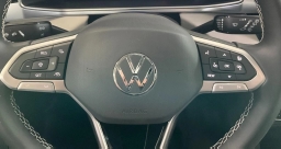 Volkswagen Taos SE 4MOTION 2026