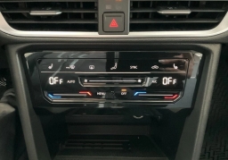 Volkswagen Taos SE 4MOTION 2026