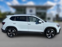 Volkswagen Taos SE 4MOTION 2026