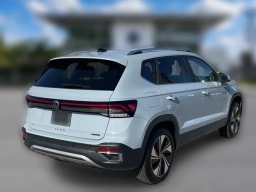 Volkswagen Taos SE 4MOTION 2026