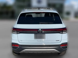 Volkswagen Taos SE 4MOTION 2026