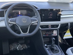 Volkswagen Taos SE 4MOTION 2026
