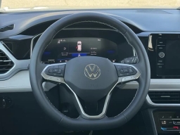 Volkswagen Taos SE 4MOTION 2026