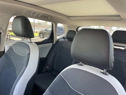 Volkswagen Taos SE 4MOTION 2026