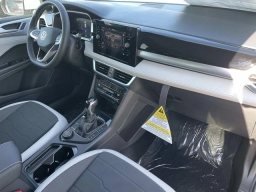 Volkswagen Taos SE 4MOTION 2026