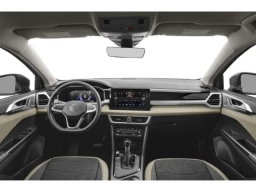 Volkswagen Taos SE 4MOTION 2026