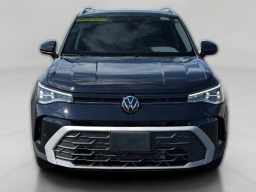 Volkswagen Taos SE 4MOTION 2025