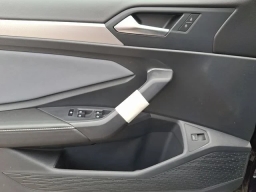 Volkswagen Jetta SE Auto 2026
