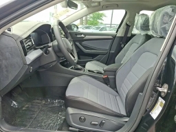 Volkswagen Jetta SE Auto 2026