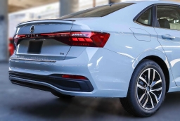 Volkswagen Jetta SE Auto 2026
