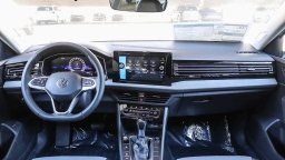 Volkswagen Jetta SE Auto 2026