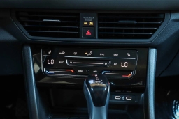 Volkswagen Jetta SE Auto 2026