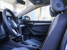 Volkswagen Jetta SE Auto 2026
