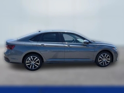 Volkswagen Jetta SE Auto 2026