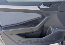 Volkswagen Jetta SE Auto 2026