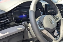 Volkswagen Jetta SE Auto 2026