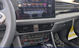 Volkswagen Jetta SE Auto 2026
