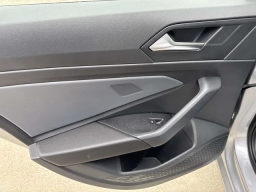Volkswagen Jetta SE Auto 2026