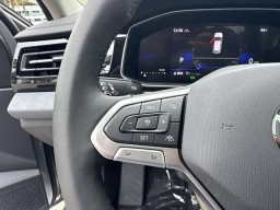 Volkswagen Jetta SE Auto 2026