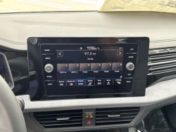 Volkswagen Jetta SE Auto 2026