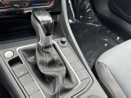 Volkswagen Jetta SE Auto 2026