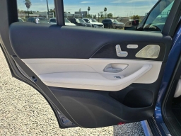 Mercedes-Benz GLS GLS 450 4MATIC SUV 2026