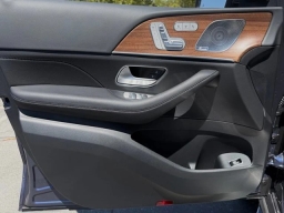 Mercedes-Benz GLS GLS 450 4MATIC SUV 2026