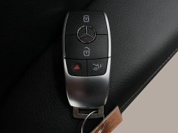 Mercedes-Benz GLS GLS 450 4MATIC SUV 2026