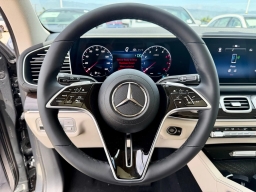 Mercedes-Benz GLS GLS 450 4MATIC SUV 2026