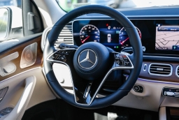 Mercedes-Benz GLS GLS 450 4MATIC SUV 2026