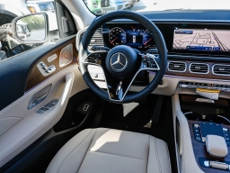 Mercedes-Benz GLS GLS 450 4MATIC SUV 2026