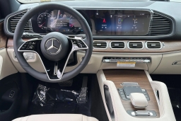 Mercedes-Benz GLS GLS 450 4MATIC SUV 2026
