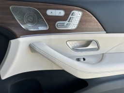 Mercedes-Benz GLS GLS 450 4MATIC SUV 2026