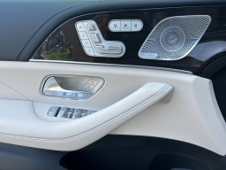 Mercedes-Benz GLS GLS 580 4MATIC SUV 2026